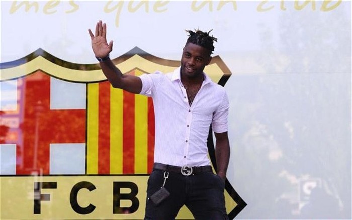 Tiền vệ 24 tuổi người Cameroon đã vượt qua cuộc kiểm tra y tế bắt buộc và chuẩn bị đặt bút vào bản hợp đồng 5 năm với Barcelona, chính thức biến anh trở thành cựu cầu thủ của Arsenal. Điều khoản phá hợp đồng của anh với Barcelona có trị giá 80 triệu euro.